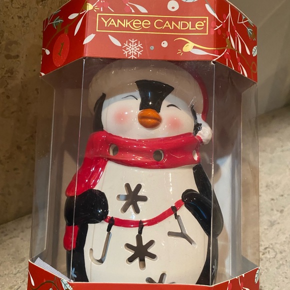 Yankee Candle Ceramic Penguin Candle Holder - Picture 6 of 9